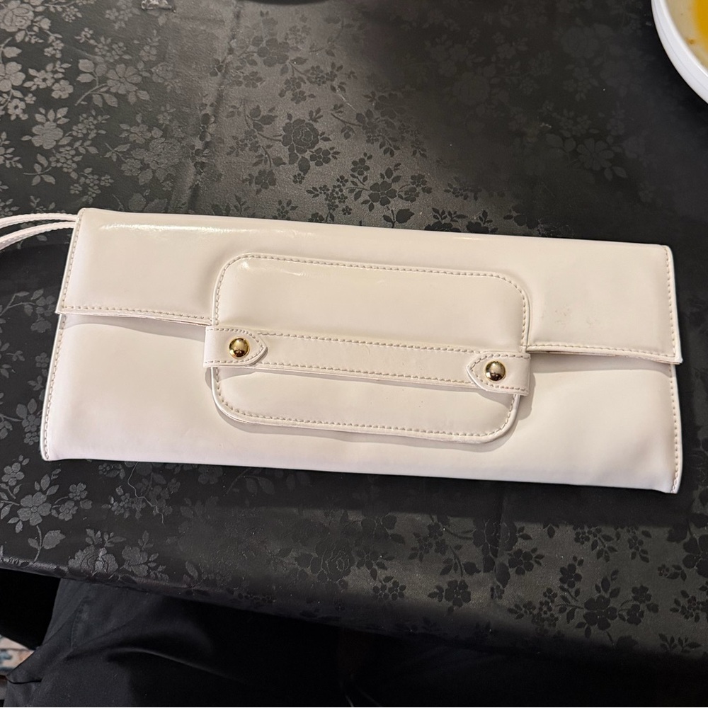 Maurizio Taiuti White Wristlet Clutch